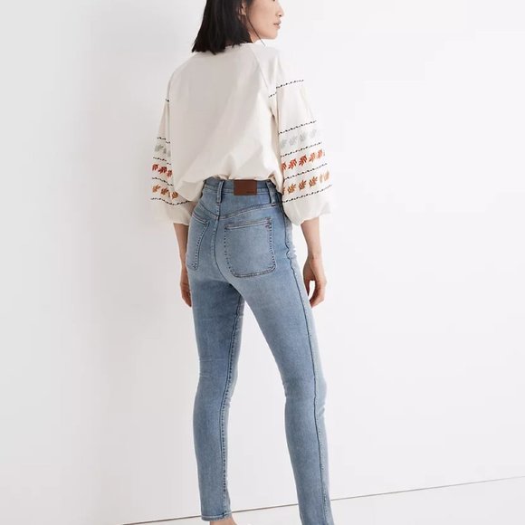 Madewell 11" High-Rise Roadtripper Jeans in Hampstead Wash: Retro Pocket Edition - Picture 5 of 5